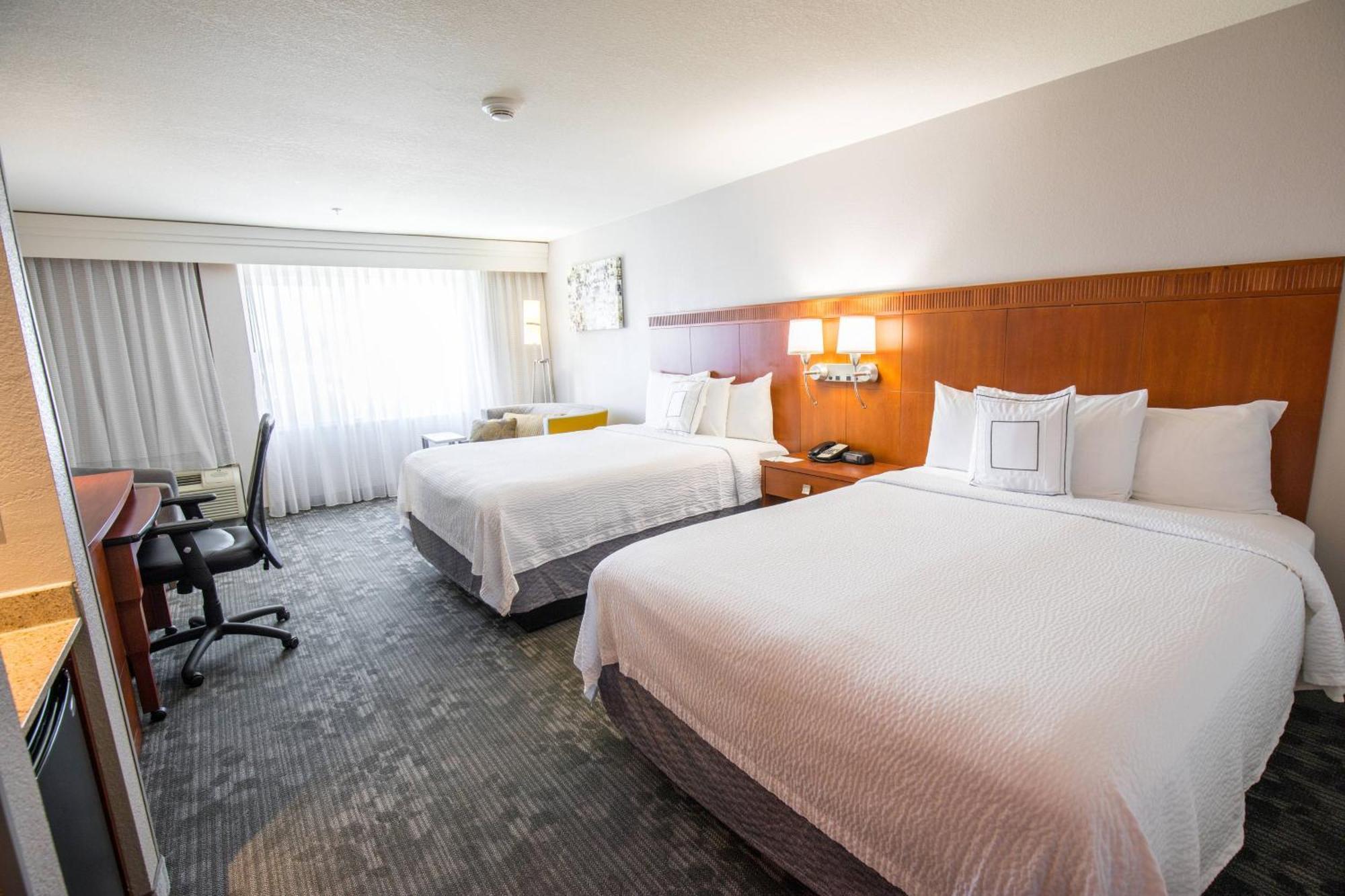 Courtyard By Marriott Merced Zewnętrze zdjęcie